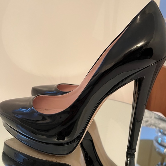 Pumps - Picture 3 of 5
